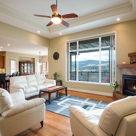 Adela's Bed&Breakfast West Kelowna Exteriör bild