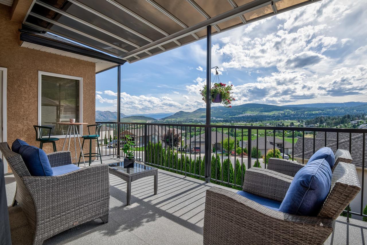 Adela's Bed&Breakfast West Kelowna Exteriör bild