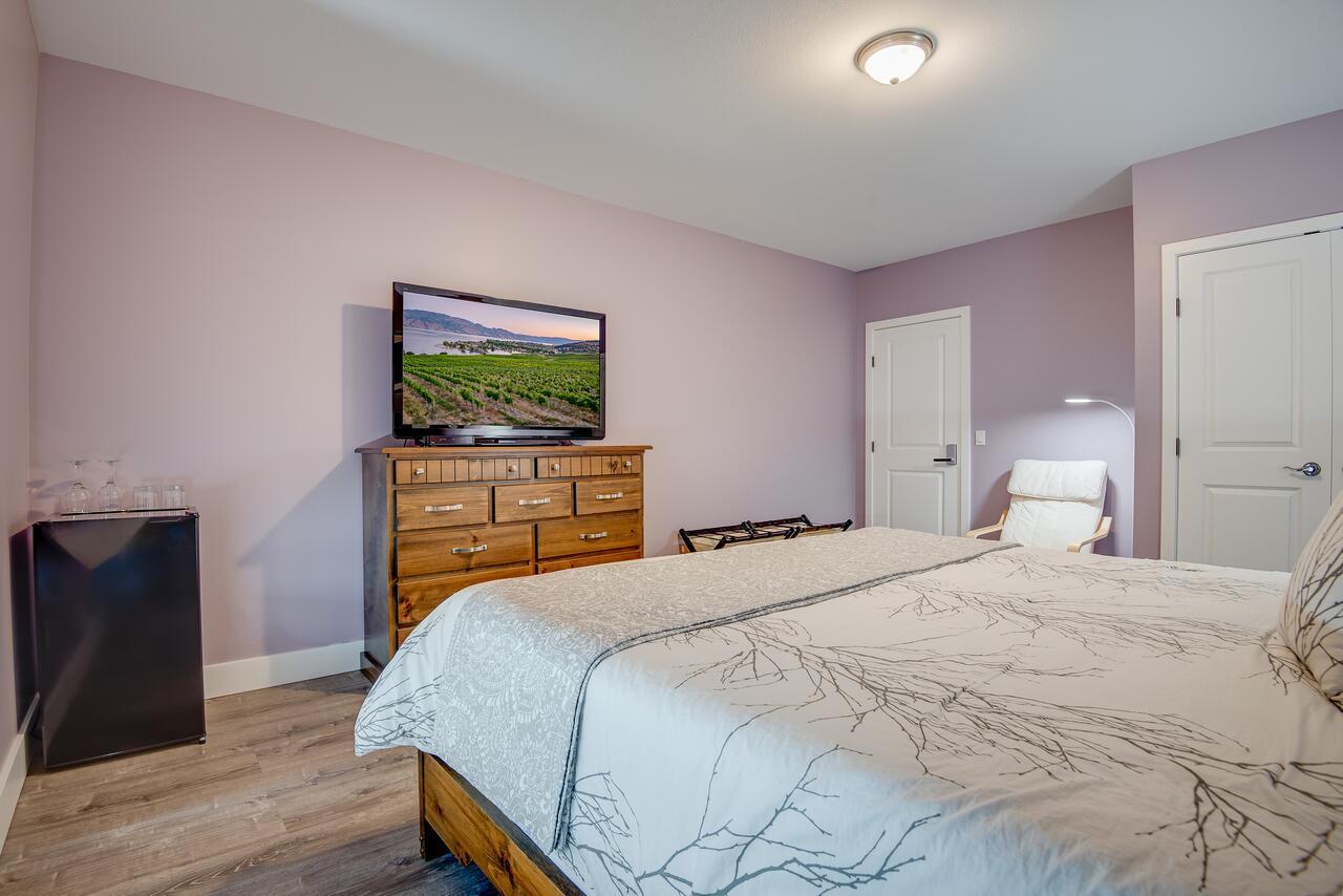 Adela's Bed&Breakfast West Kelowna Exteriör bild